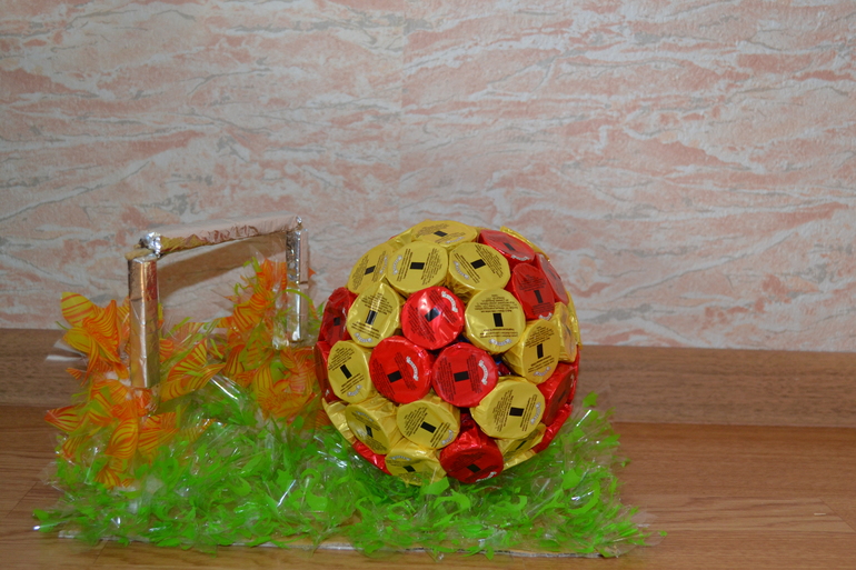 Девочки, прокомментируйте мои первые работы