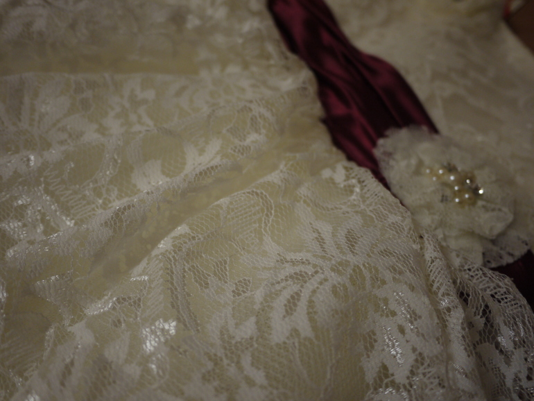 Платья к праздникам в наличии.