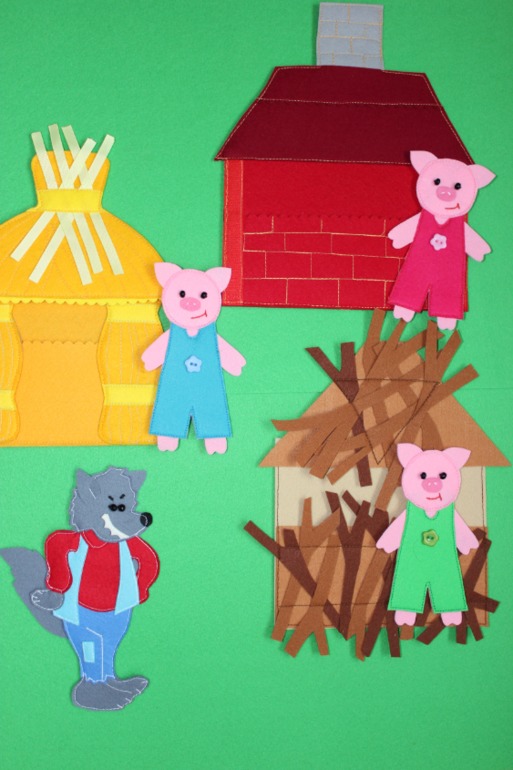 Три поросёнка.