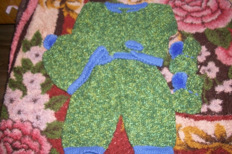 Вот что я смастерила для своей доченьки.