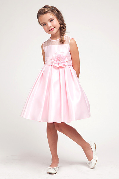 Нарядные платья для маленьких модниц!