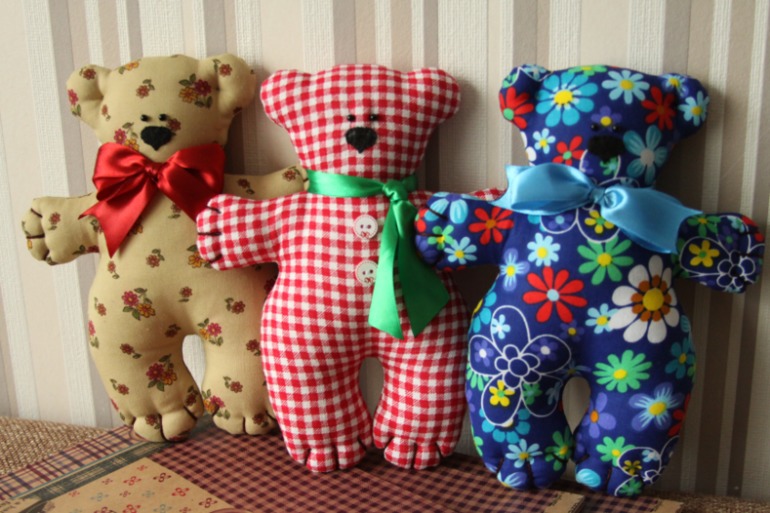 Что я шью? Конечно мишек :)