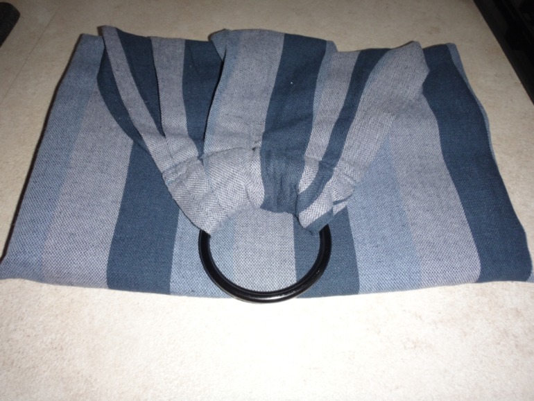 Продам два слинга Мать Ехидна