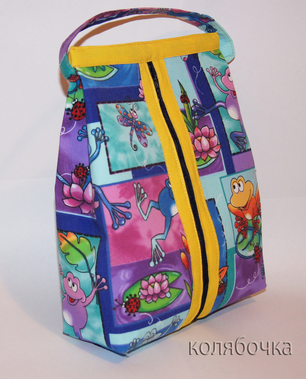 Обложка на паспорт с лягушатами.