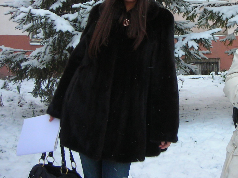 Шуба расклешённая из норки. Цена 46 т.р.