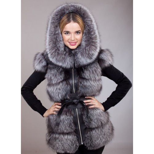 Предлагаю удивительно красивые жилетки из меха! Выбор большой.