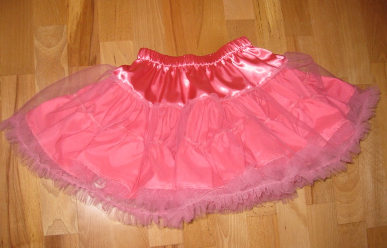 Коралловая юбочка