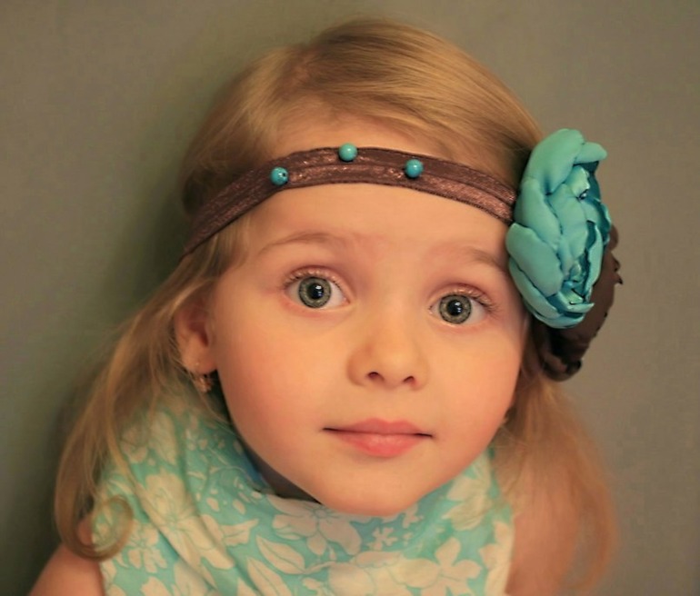 Украшения-цветочки для маленьких принцесс!