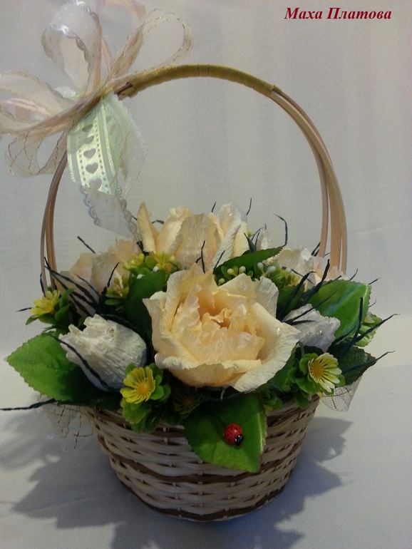 И снова розовые корзиночки, и еще проба пера