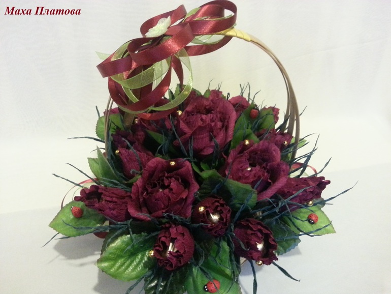 И снова розовые корзиночки, и еще проба пера