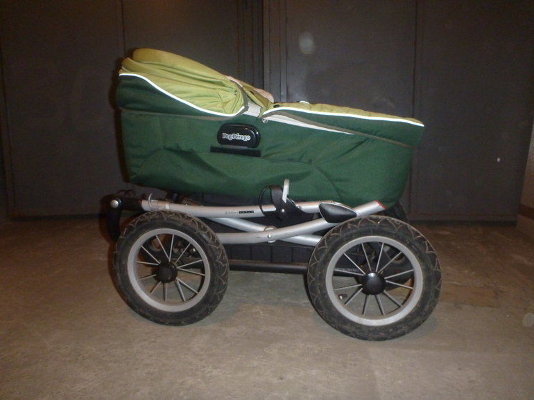 Коляска Peg-Perego Young auto, цвет Myrto, 9000 руб.