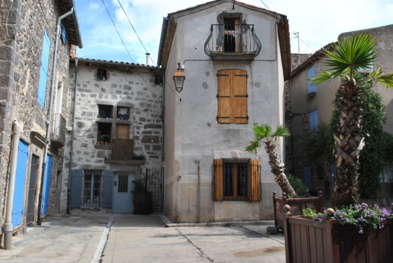 Франция; Агд