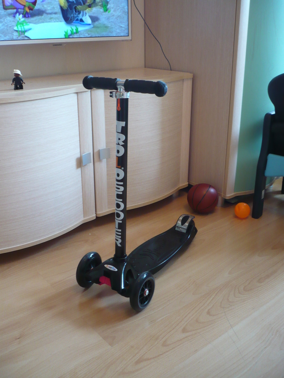 Наш фантом самокат TROLO