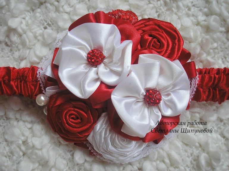 Красно-белая повязочка)