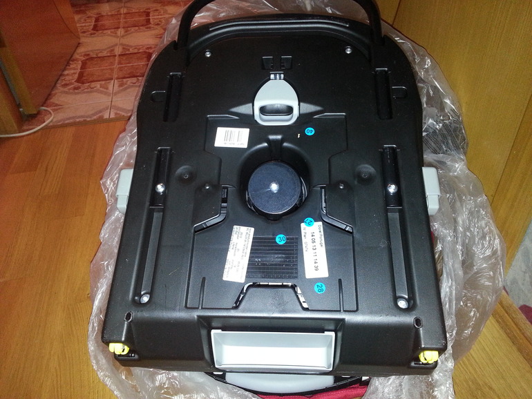 Автокресло Maxi cosi Milofix от рождения до 18 кг.