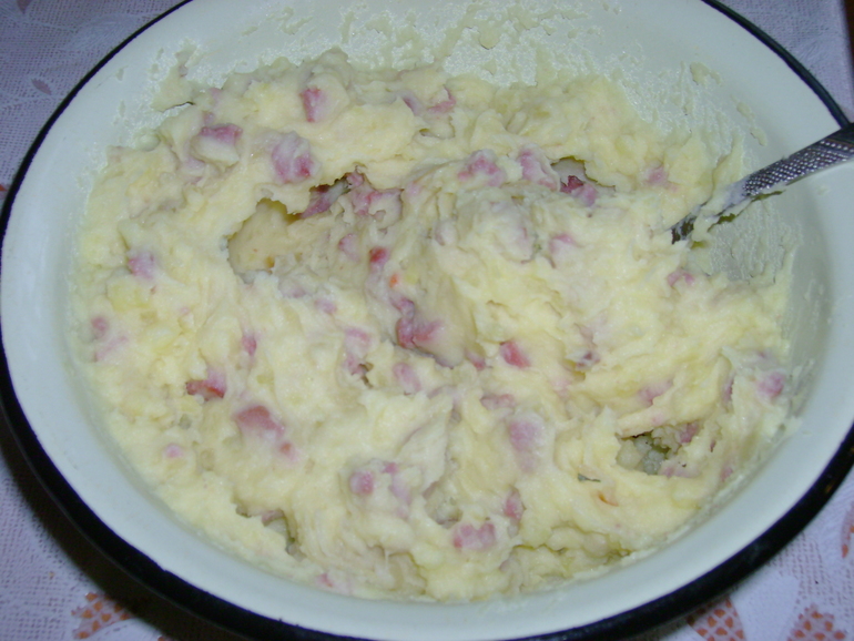 Пирожки с картошкой на дрожжах