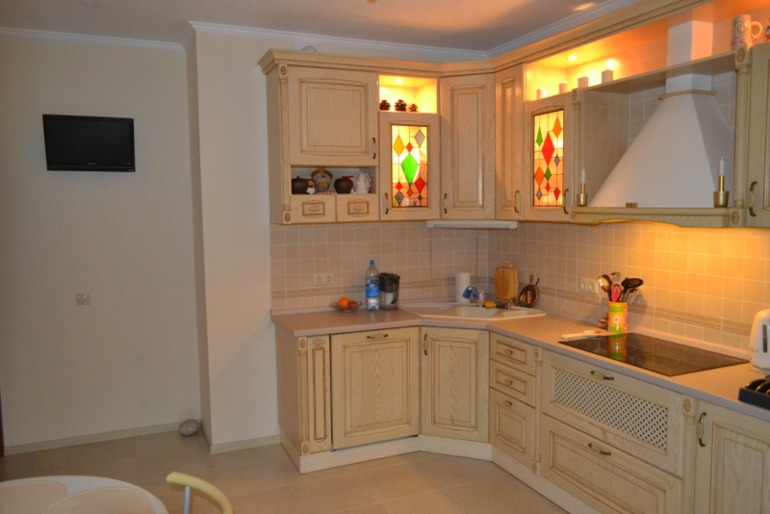 Помогите с выбором люстры на кухню