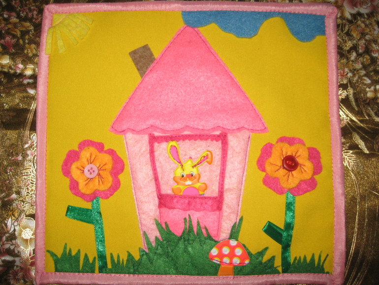 Первая книжка развивашка из фетра