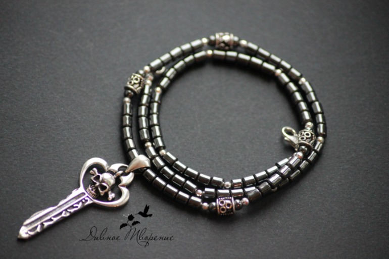 Украшения из гематита..