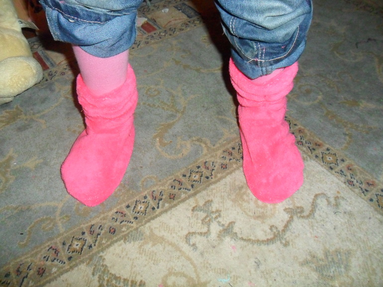 Проба тапотушек)))