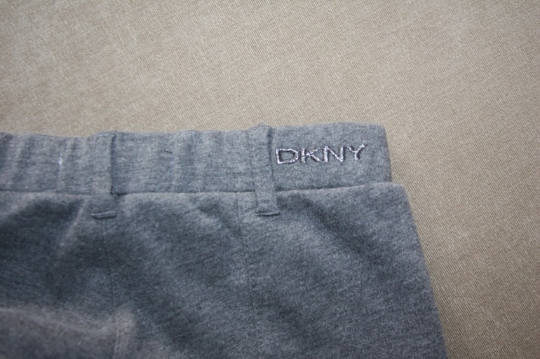 Трикотажные джеггинсы ***DKNY***, S