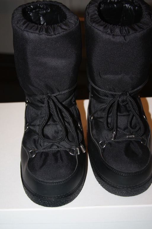 Сноубытсы ***DOLCE@GABBANA*** 38-40 размер