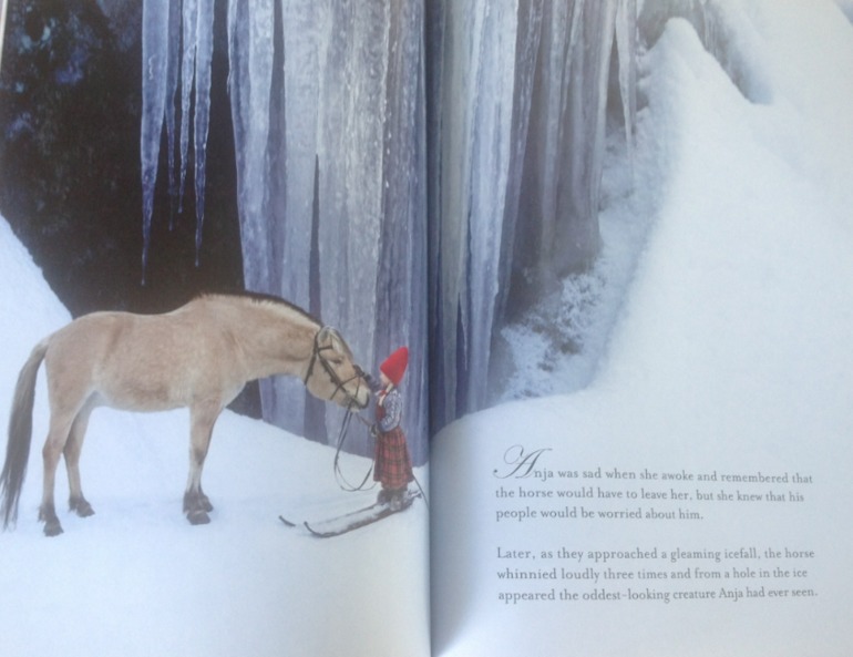 Новогодняя