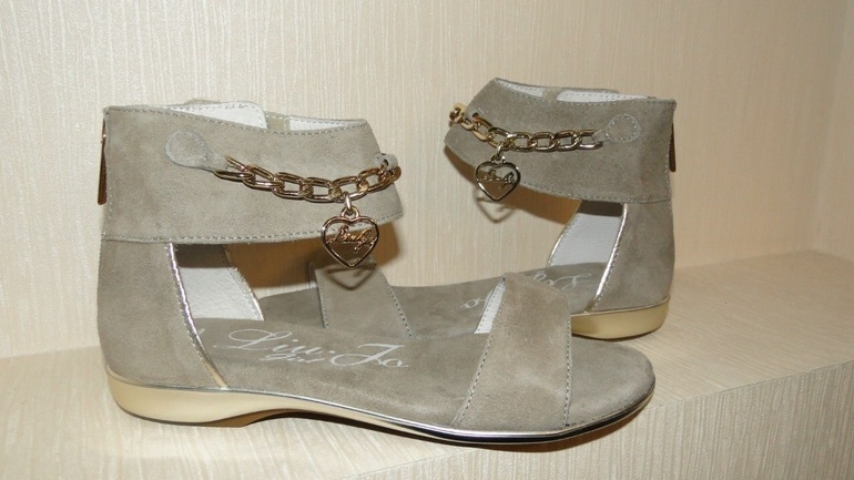 30% -50% распродажа, Moschino, Roberto Cavalli; Liu Jo