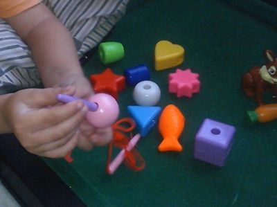 Отличная развивающая шнуровка