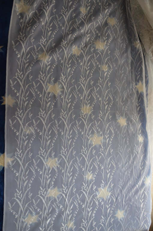 Тюль на окна. Отрезы тканей, в т.ч. для кукол тильд, кружево, нитки и прочее для рукоделия.