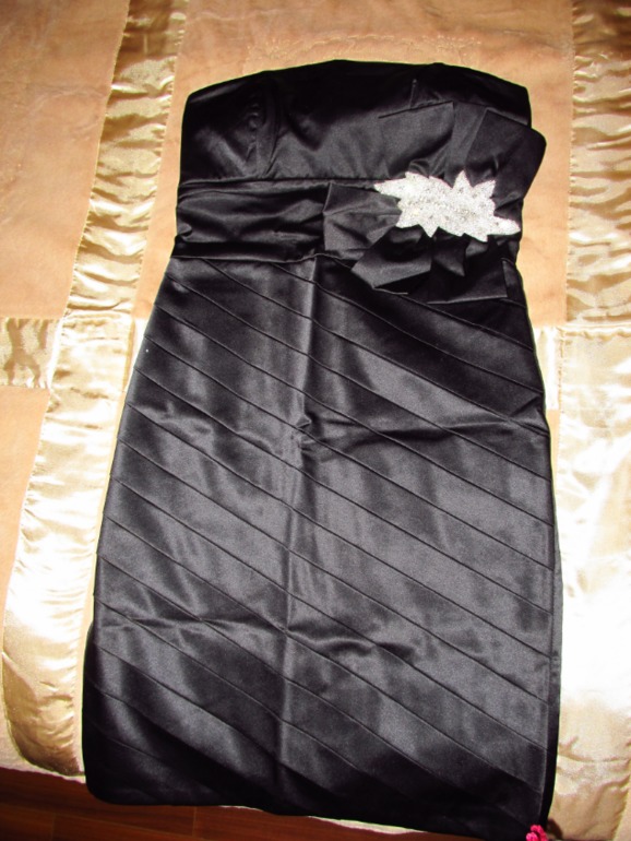 вечернее платье НОВОЕ р 38 2000 руб