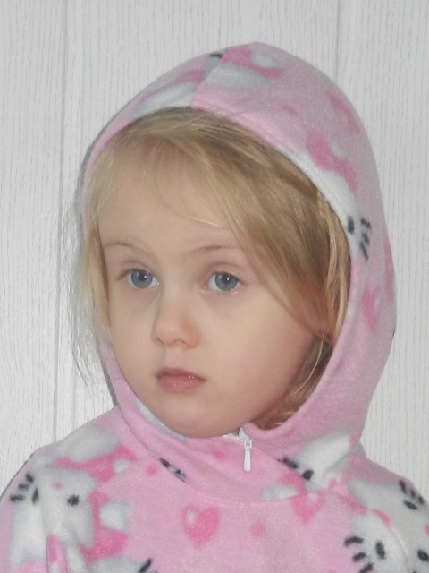 Анорак с капюшоном из флиса для доченьки