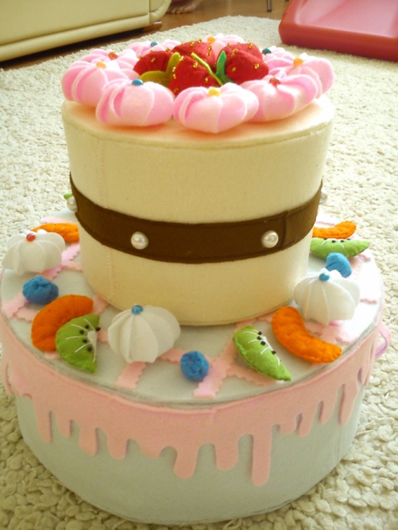 Фетровый торт-конструктор