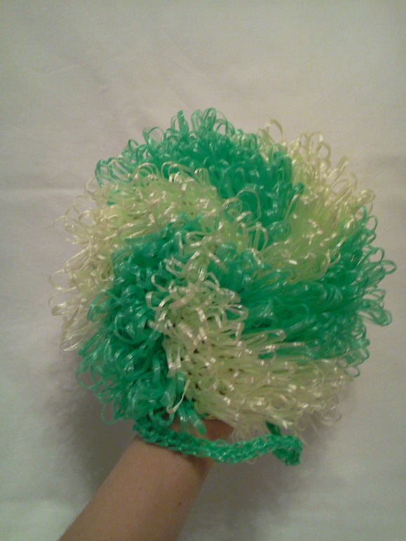 Навязала мочалок...