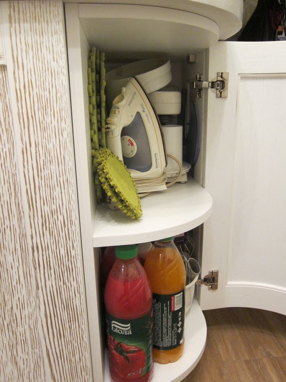 Снова приглашаю на кухню) Теперь доделанную. Осторожно, много фото!