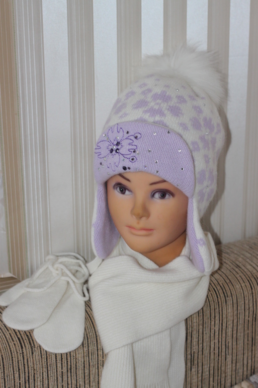 Очаровательные шапочки для маленьких модниц! В наличии появились шлемы!