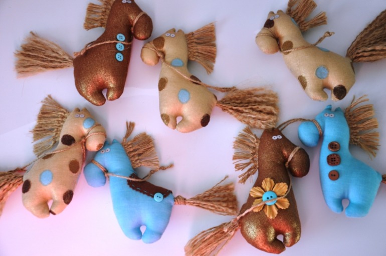 Лошадки на удачу в НовоМ году