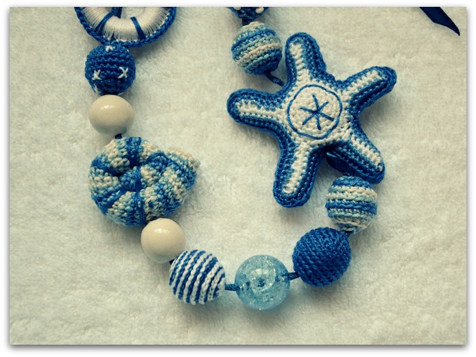 Немного бус.