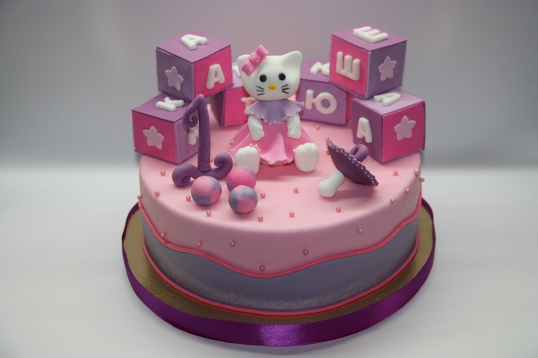 Тортики с кубиками.