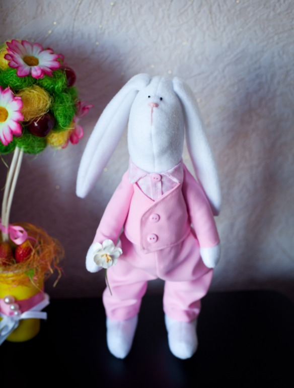 Зайка -Жигало в розовом