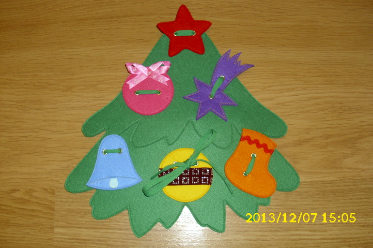 Наряжаем елку