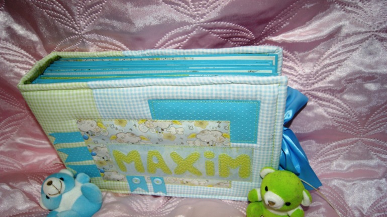 ОГРОМНЫЙ альбом про Максика. Стал мне родным и самым большим моим альбомом.