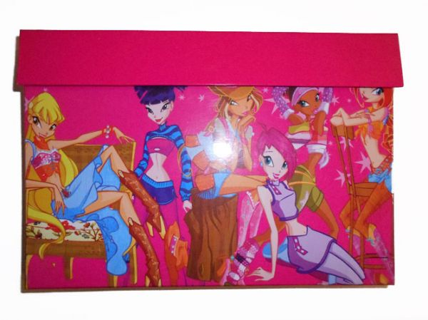 Наборы для творчества, фоторамки winx по 500 р.Часы winx.