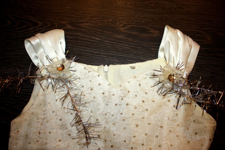 Продам праздничные платья, юбки на девочку 4-10 лет! бу по 1 разу, идеальное состояние!