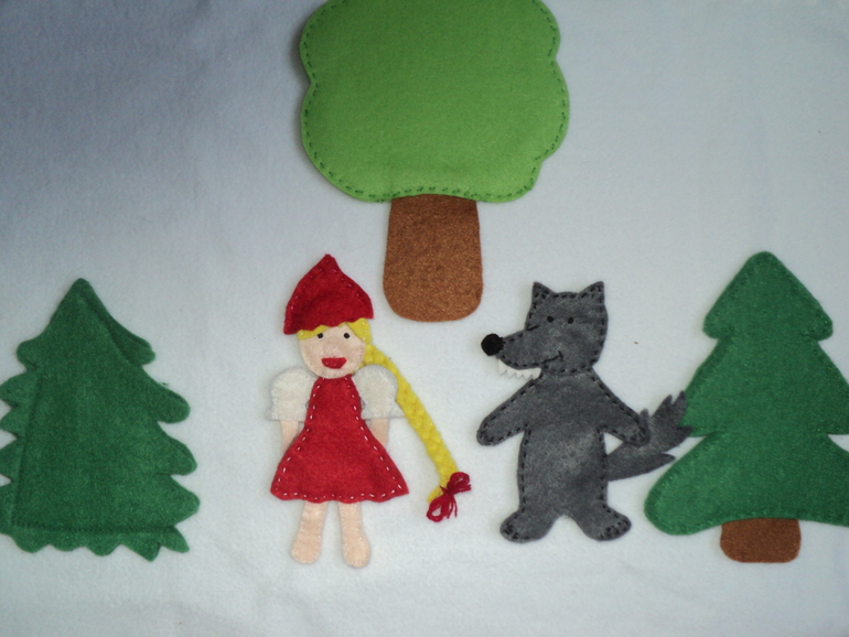 Ровно месяц шью фетрушки для дочки))) фотоотчет