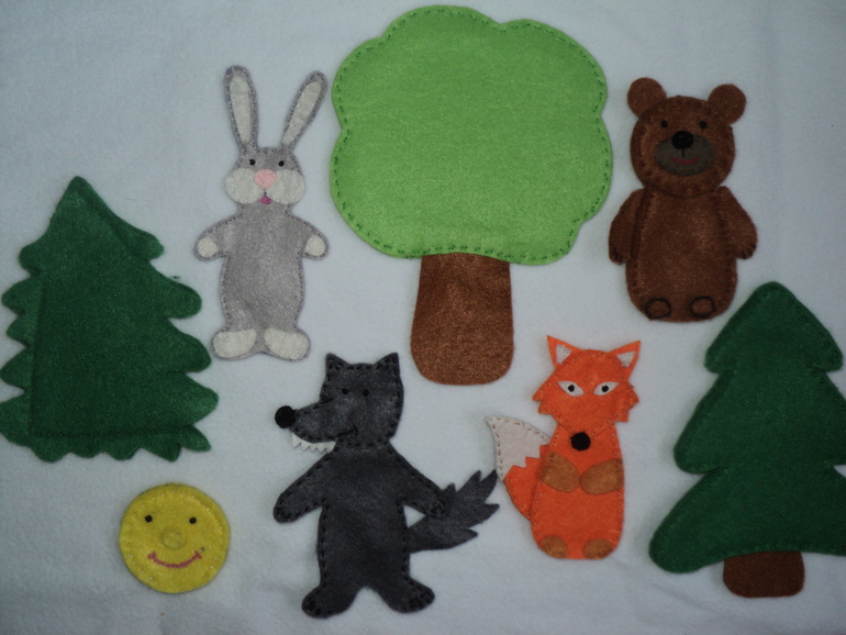 Ровно месяц шью фетрушки для дочки))) фотоотчет