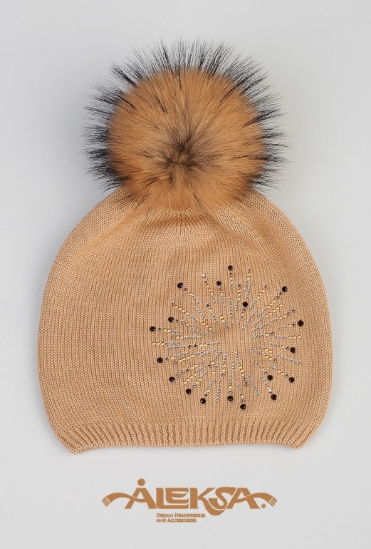 ШАПОЧКИ с натуральными меховыми помпонами женские и детские! ПРЯЖА ИТАЛИЯ!