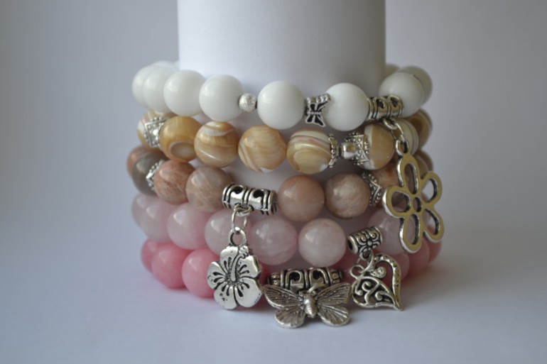 Браслеты из натуральных камней 250р за штуку