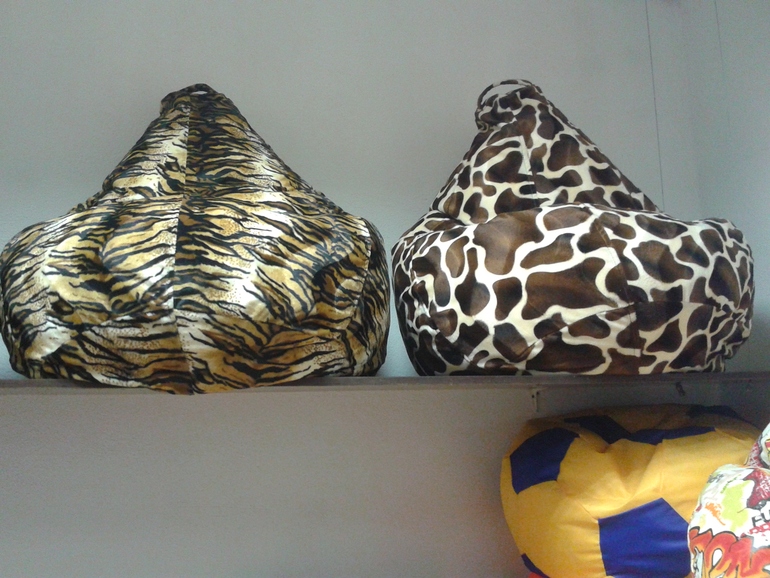 Кресла мешки и лежаночки для собак и кошек