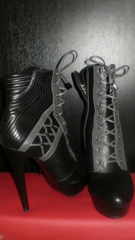 Теперь лужи мне не страшны ... )))